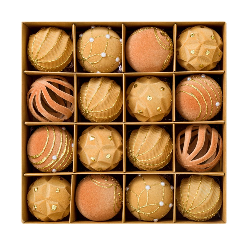 16 vnt plastinių Kalėdų kamuoliukų su flokiniu paviršiumi, modernus meno stilius, dalinė rankinė ir dalinė mechaninė gamyba