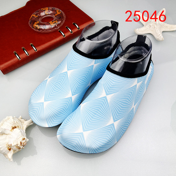 Cipele za rijeku – protuklizne, niski gornji dio, mrežasti gornji materijal, gumena srednja potplat, gumeni donji potplat