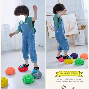 Jogas bumba ar taustes pusapvalā dizainu sensoriskai apmācībai un kāju masāžai, svars 0.5, materiāls: Cits