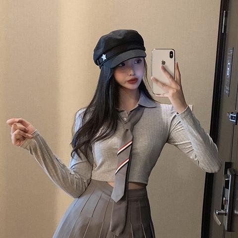 Divu gabalu komplekts Korejas stilā: adīts tops ar garām piedurknēm un plisēta svārki, chenille audums ar elastānu līdz 30%, biroja stila rudens-ziemai.