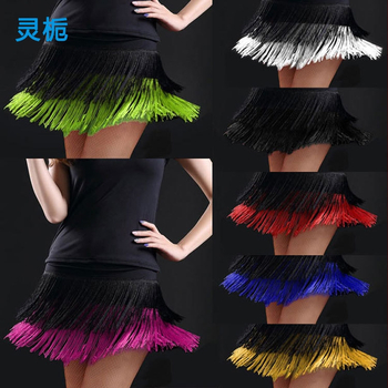 Fringēm deju prakses svārki Latīņu dejām – īsi svārki ar fringēm, Milk Silk audums, 95% spandex un 5% poliesters, pieaugušām sievietēm 25–29 gadu vecumā