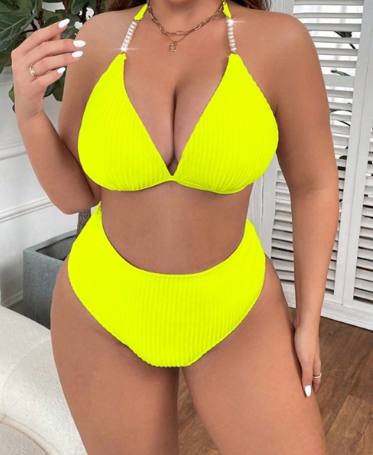 Bikini set s tankim trakama i otvorenim leđima, visokim strukom, s uloškom za grudni dio; materijal: najlon-elastan; podstava: poliester-elastan; težina 200 g