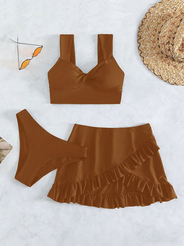 Trodijelni bikini set: napuhani gornji dio bez metalne potpore; suknjasti trokutasti briefs; jednodijelni najlon kupaći s Lycra podstavom