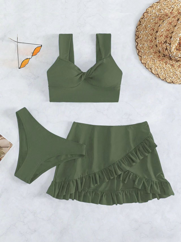 Trodijelni bikini set: napuhani gornji dio bez metalne potpore; suknjasti trokutasti briefs; jednodijelni najlon kupaći s Lycra podstavom