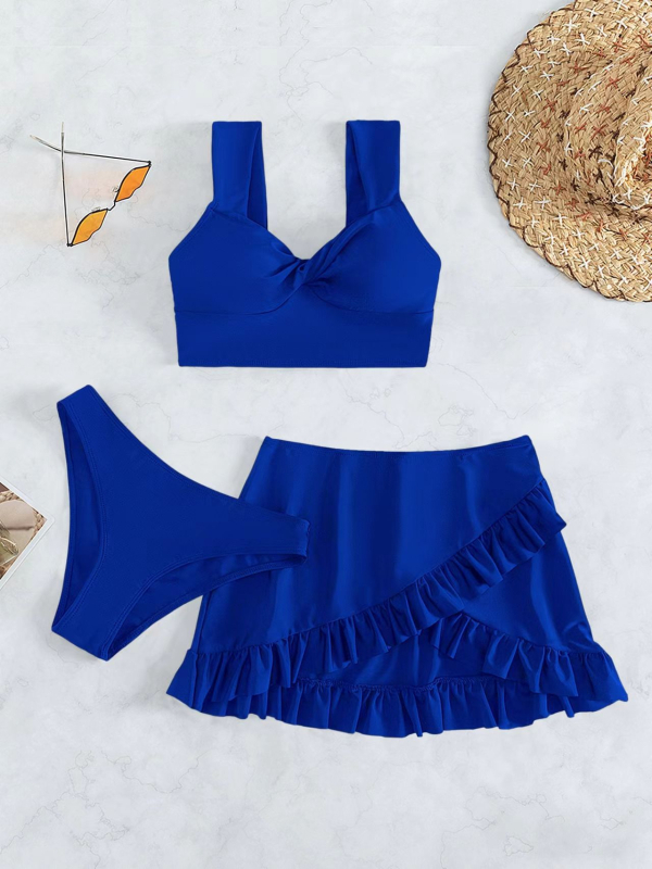 Trodijelni bikini set: napuhani gornji dio bez metalne potpore; suknjasti trokutasti briefs; jednodijelni najlon kupaći s Lycra podstavom