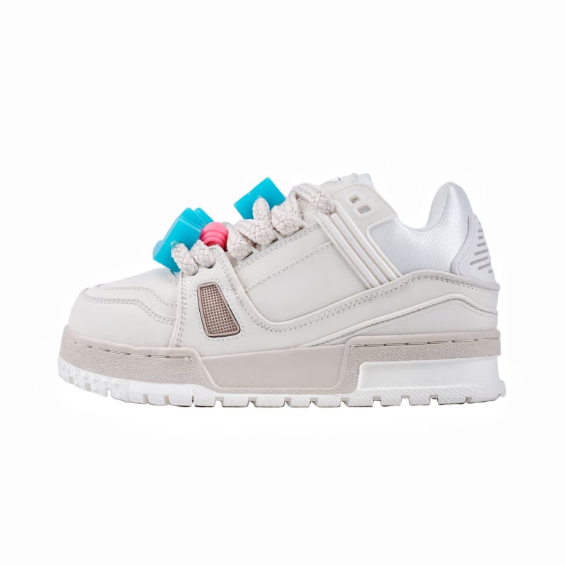 Sieviešu ādas sporta kurpes ar bieza gumijas zoli, šņorējamas, PU iekšējā zole, apaļš purns, vidēja augšdaļa vai zems augšdaļas, elpojošas un pretklejošas