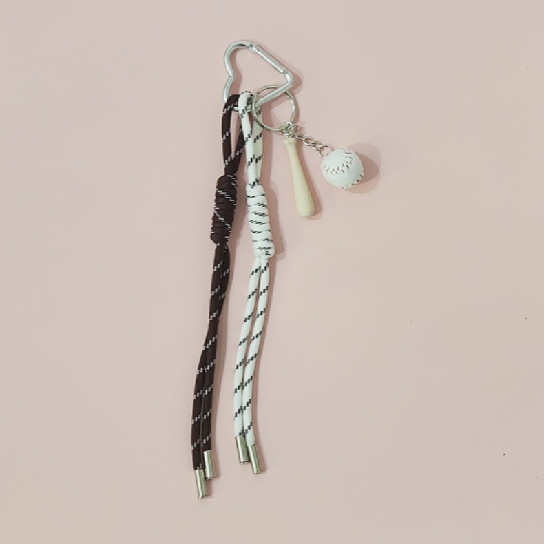 Mandu rakto grandinėlė — plastmasė, šiuolaikinio meno stilius, dovana poroms ir draugams