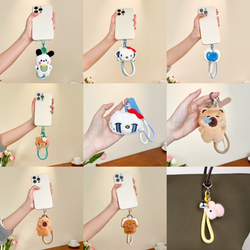 Plīša kaķēna piekariņš telefonam, roku darbs, animācijas motīvs, aksesuārs ziemas 2025 izlaidumam