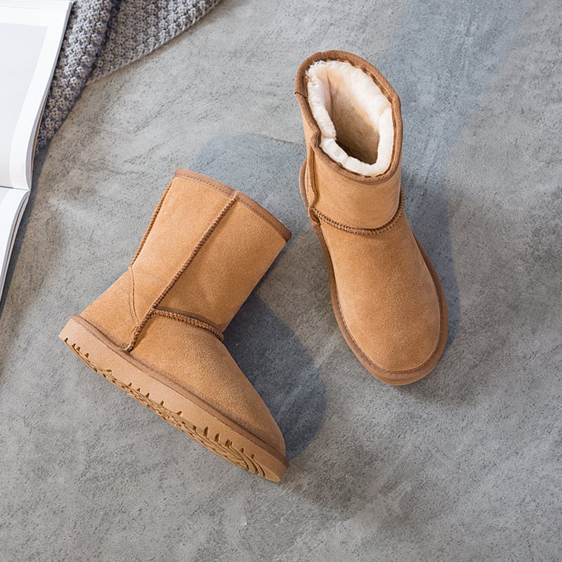 Unisex žieminiai sniego batai, viršutinė dalis – veršienos oda, vidutinio ilgio blauzdos, TPR padas, vidinė pūkų apdaila, dirbtinės vilnos įdėklas