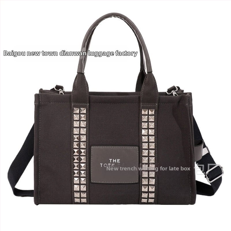 PU tote táska – cipzár, vászon bélés, vízszintes négyzet alak, mobiltelefon zseb, egy vállpánt