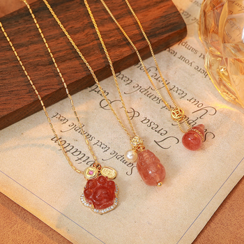 Colier cu labă de pisică din cristal natural, pandantiv geometric, placat cu aur adevărat, stil lux discret, iarna 2025