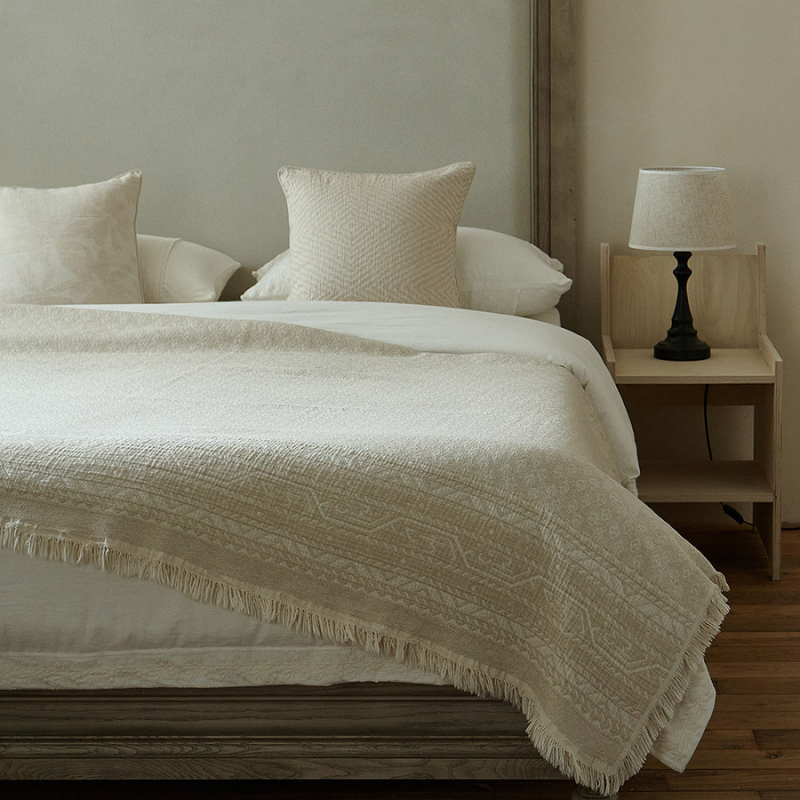 Плед за диван в ретро стил вайби-саби, памучно–ленен микс с жакардови пискюли, геометричен модел, 1000 г, за декорация на дивана и около краищата на леглото (пролет–есен)