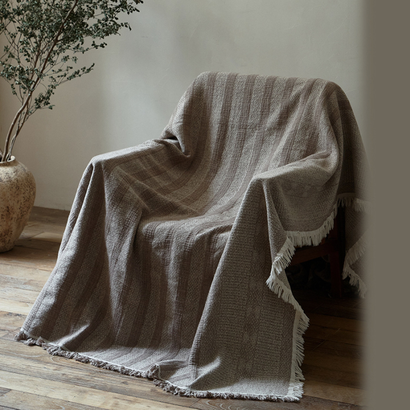 Плед за диван в ретро стил вайби-саби, памучно–ленен микс с жакардови пискюли, геометричен модел, 1000 г, за декорация на дивана и около краищата на леглото (пролет–есен)