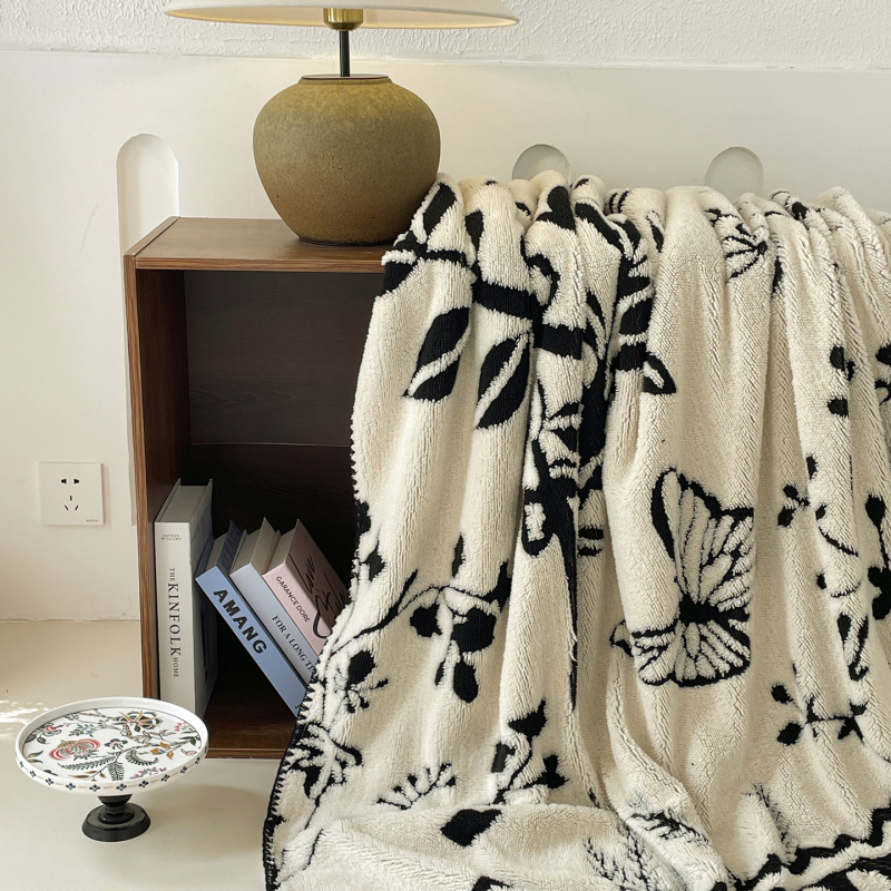 Одеяло от коралов флийс, геометричен модел, за зимно ползване, тегло 1000 г, свиване 2–5%