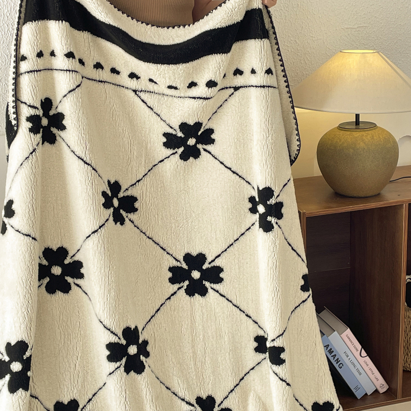 Одеяло от коралов флийс, геометричен модел, за зимно ползване, тегло 1000 г, свиване 2–5%