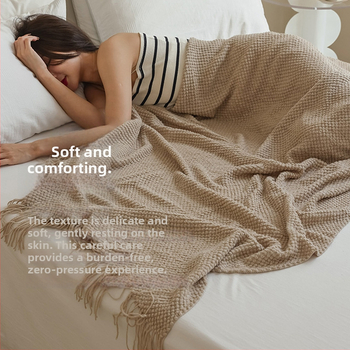 Rankšluosčio pledas: medvilnė, dryžiai, svoris 500–799 g, šiuolaikiškas minimalistinis stilius