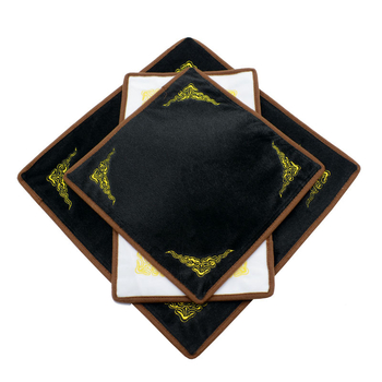 Viengabala rotaslietu demonstrācijas audums, plakanā stila, flaneles un citi materiāli, šuvju salikšana, pavasaris 2023