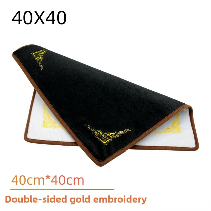 Viengabala rotaslietu demonstrācijas audums, plakanā stila, flaneles un citi materiāli, šuvju salikšana, pavasaris 2023