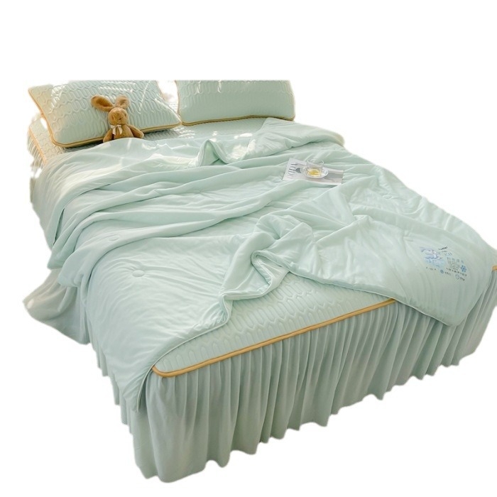 Aizsildzējošs lateksa gultas veļas komplekts - drukāta audums, sintētiskais lateks, lateksa saturs 70–80%, mūsdienīgs minimālisma stils