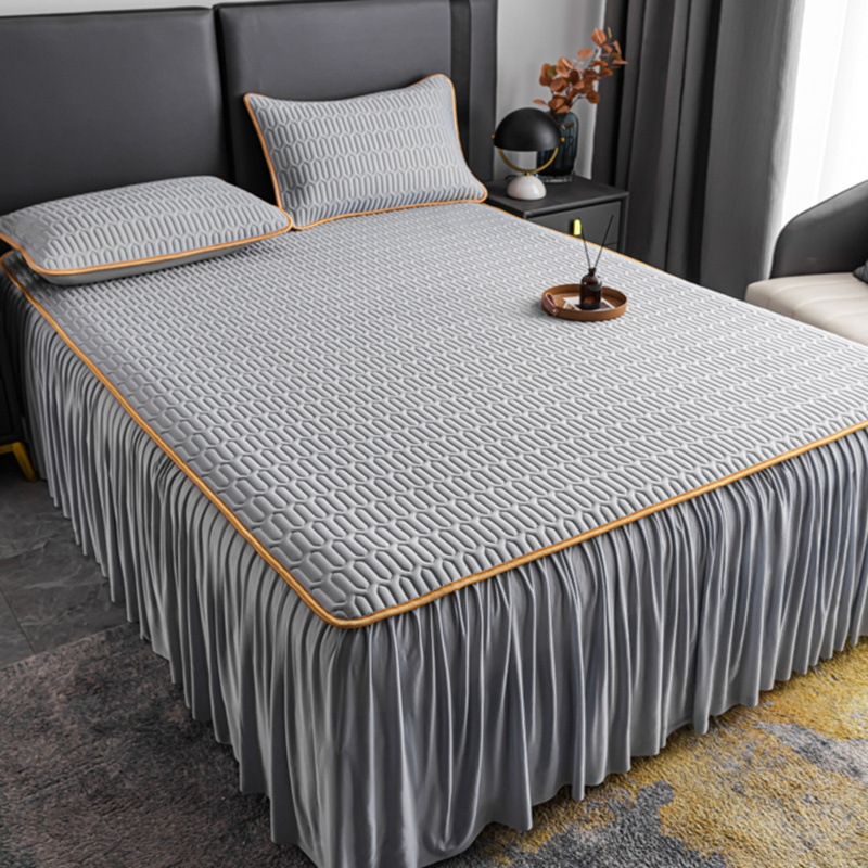 Aizsildzējošs lateksa gultas veļas komplekts - drukāta audums, sintētiskais lateks, lateksa saturs 70–80%, mūsdienīgs minimālisma stils