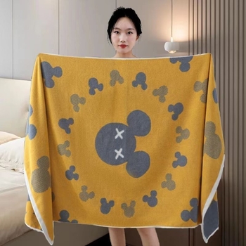 Vannas dvielis no 100% kokvilnas, mīksts un absorbejošs, biezināts ar drukāto rakstu, 150D šķiedras, svars 500 g vai vairāk