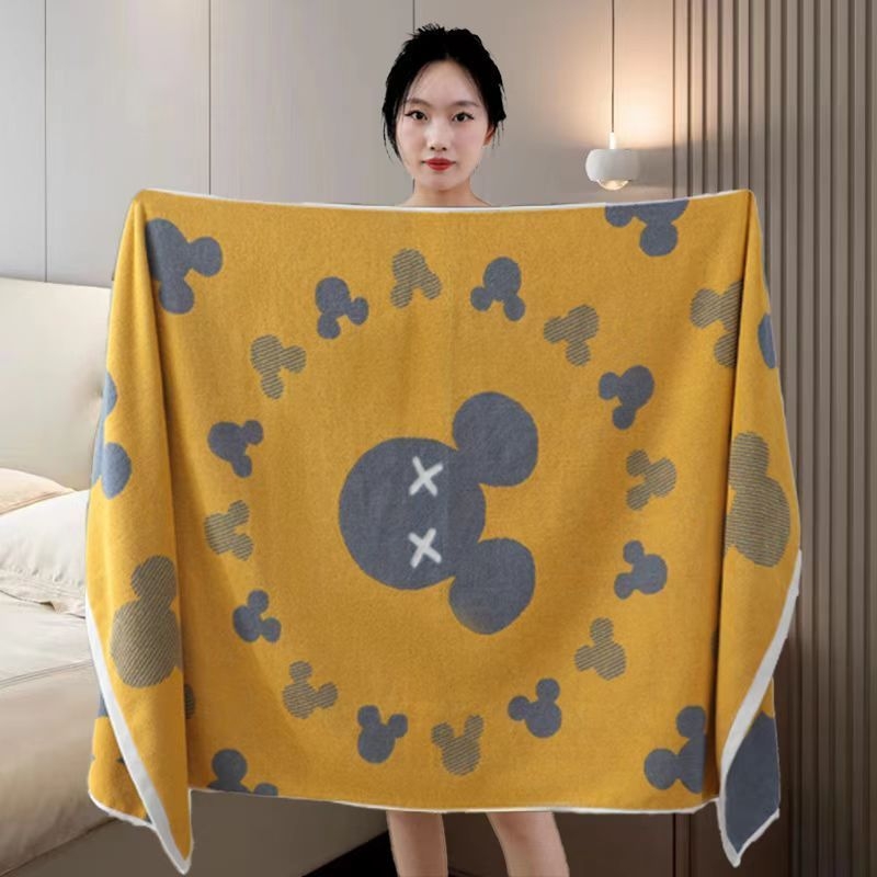 Vannas dvielis no 100% kokvilnas, mīksts un absorbejošs, biezināts ar drukāto rakstu, 150D šķiedras, svars 500 g vai vairāk