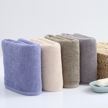 Fürdőlepedő, hosszú szálú pamut, 32s fonal, sima szövés, 120–140 g