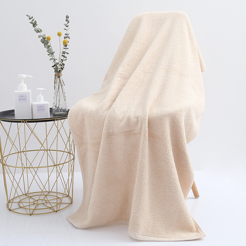 Fürdőlepedő, hosszú szálú pamut, 32s fonal, sima szövés, 120–140 g