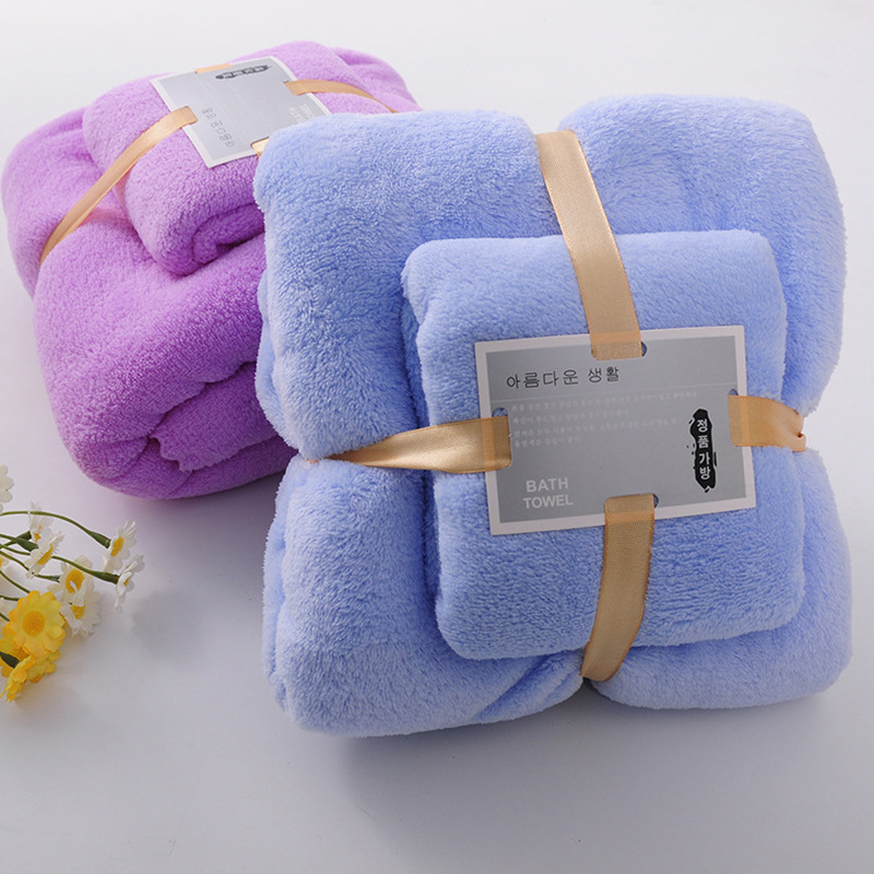 Anya- és gyerek törölközőkészlet korall-flízzel, vastag és puha, nedvszívó, szálmentes, ajándékdobozban (230 g/m², egyszerű szövés, logónyomtatás lehetséges).