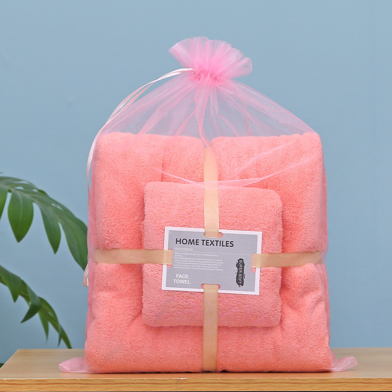 Anya- és gyerek törölközőkészlet korall-flízzel, vastag és puha, nedvszívó, szálmentes, ajándékdobozban (230 g/m², egyszerű szövés, logónyomtatás lehetséges).