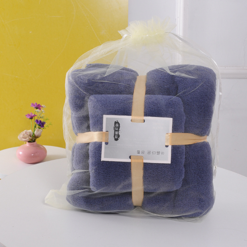 Anya- és gyerek törölközőkészlet korall-flízzel, vastag és puha, nedvszívó, szálmentes, ajándékdobozban (230 g/m², egyszerű szövés, logónyomtatás lehetséges).