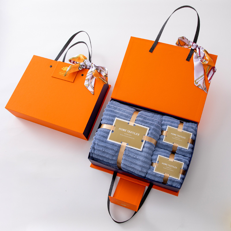 Chenyi Coral Fleece törölközők ajándékdobozban — három darabos készlet, nedvszívó fürdő- és testtörölközők, ajándékdobozos csomagolás, logó nyomtatása elérhető