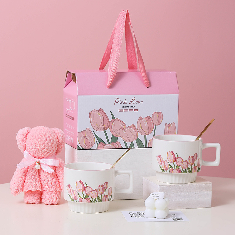 Tulip keraminis puodelis su šaukšteliu – dviejų puodelių rinkinys dovanų dėžutėje su logotipu kaip suvenyras