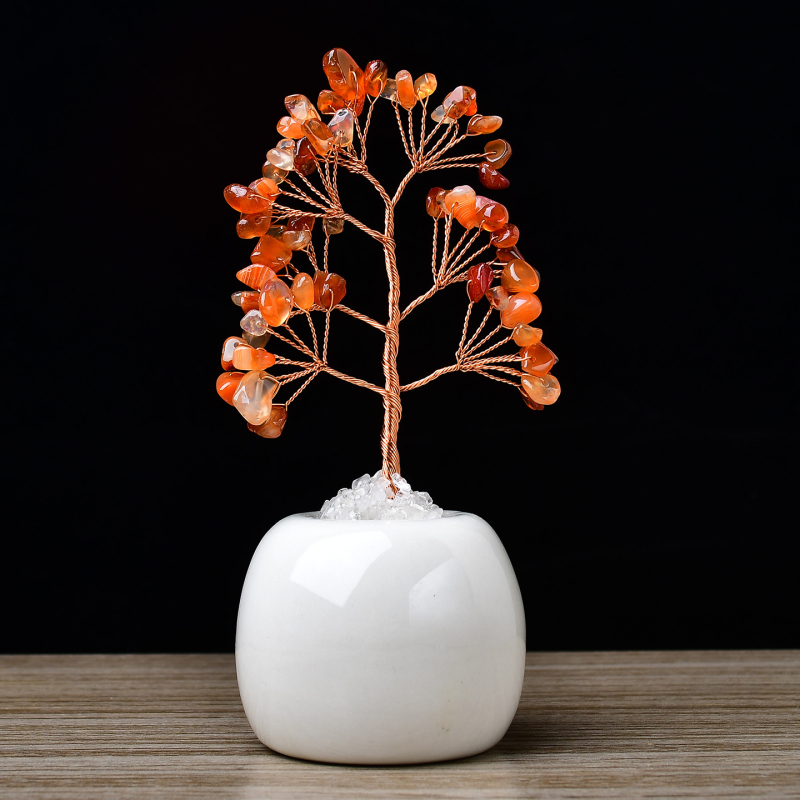 Raha puu ornament — roosa kristall, kingituskarp, kaasaegne minimalistlik stiil