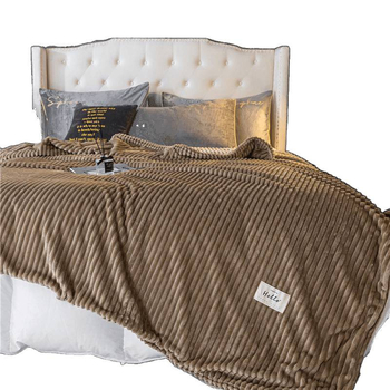 Tejplüss pléd, 5000 g+ súlyú, tavasz-őszi szezonra, modern minimalista stílus, kémiai rostból készült takaró