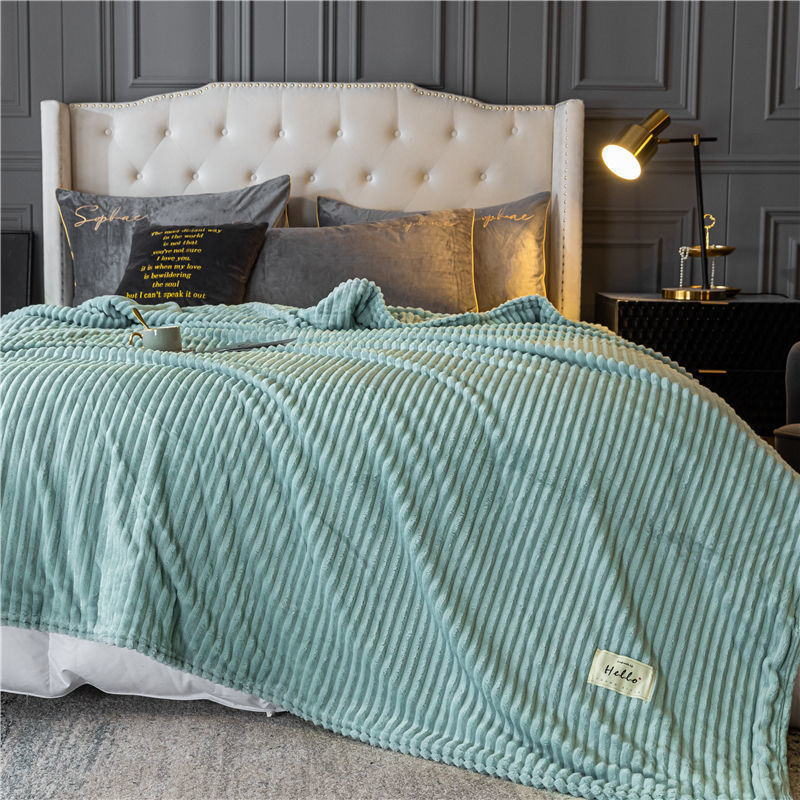 Tejplüss pléd, 5000 g+ súlyú, tavasz-őszi szezonra, modern minimalista stílus, kémiai rostból készült takaró