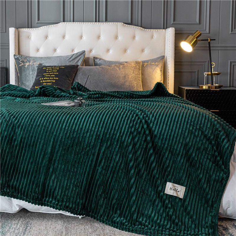 Tejplüss pléd, 5000 g+ súlyú, tavasz-őszi szezonra, modern minimalista stílus, kémiai rostból készült takaró