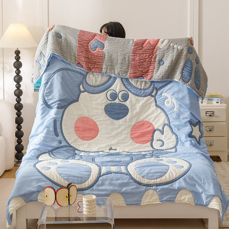 Детско хавлиено одеяло с мотив анимационни персонажи, 100% памук, вътрешен полиестерен слой, тегло 0,55–1,0 кг