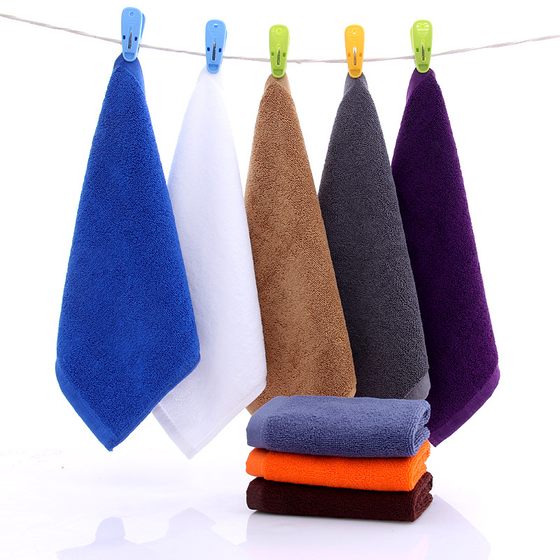 Prosop de bucătărie din bumbac, mic pătrat, 50 g, fir 21s, ply, țesătură simplă (plain weave), absorbție 5–10 s, imprimare logo disponibil