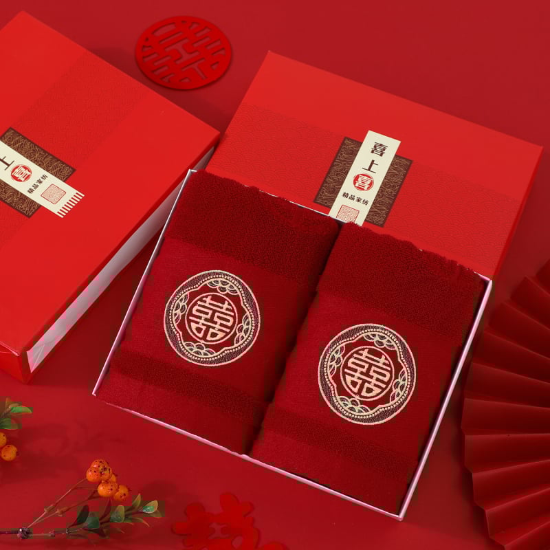 Сватбени кърпи двойка – марка Looking for Snow; Реактивно печатане и боядисване; Прежда: Ply; Процес: бродерия, жакард; Тегло: 100–120 g