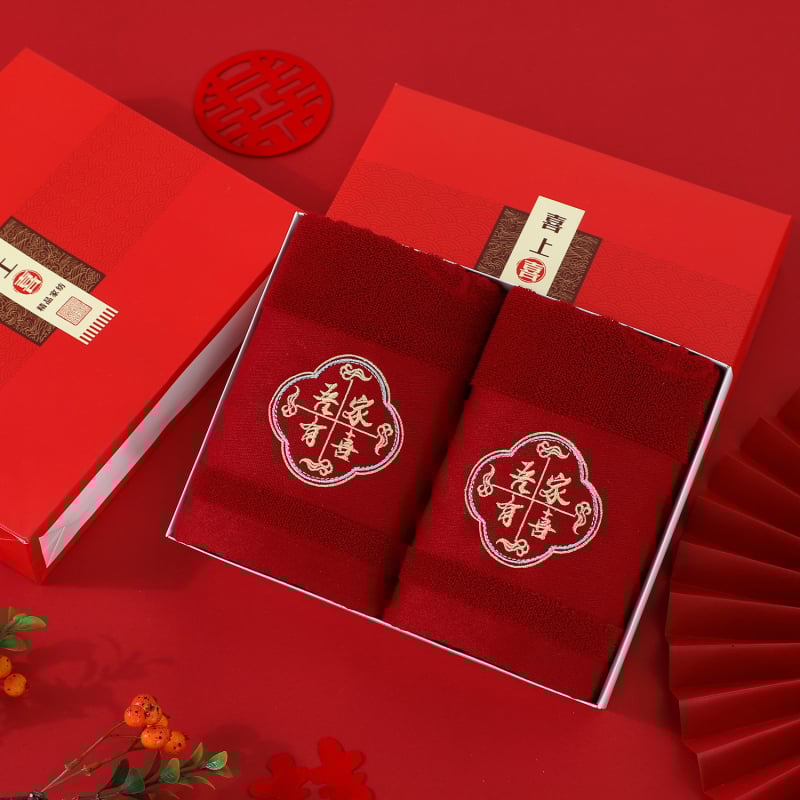 Сватбени кърпи двойка – марка Looking for Snow; Реактивно печатане и боядисване; Прежда: Ply; Процес: бродерия, жакард; Тегло: 100–120 g