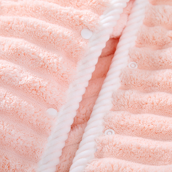 Korall fleeces törölköző készlet: törölköző, hajszárító sapka és zuhany sapka; 21s fonat, 150D, sima szövés; súly 485 g