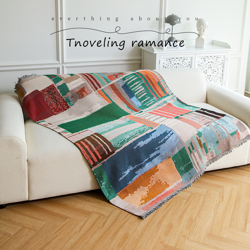 Гоблен за стена и шал за дивана — полиестер, машинно тъкана, основен състав 71–80% полиестер, вторичен 20%, модел карикатура/аниме