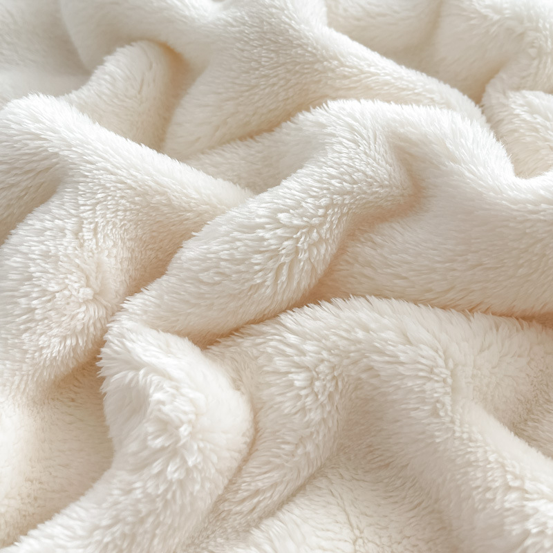 Одеяло Tiffany Show полиестерово Nordic стил, тегло под 300 г