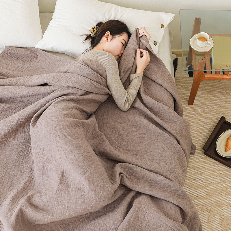 Лятно памучно одеяло - едноцветно, опростен и модерен стил, тип одеяла: друго, материал на тъканта: друго