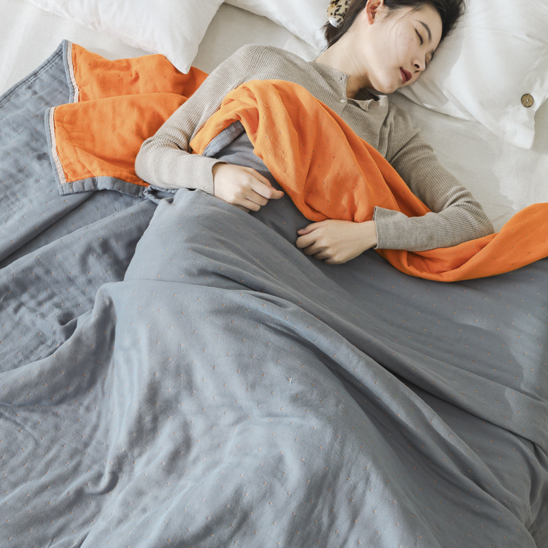 Лятно памучно одеяло - едноцветно, опростен и модерен стил, тип одеяла: друго, материал на тъканта: друго