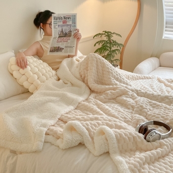 Ćebe od coral fleece s mliječno-velurom, za kauč, 220 g/m², jedinstven uzorak, jednostavan stil, proljeće i jesen