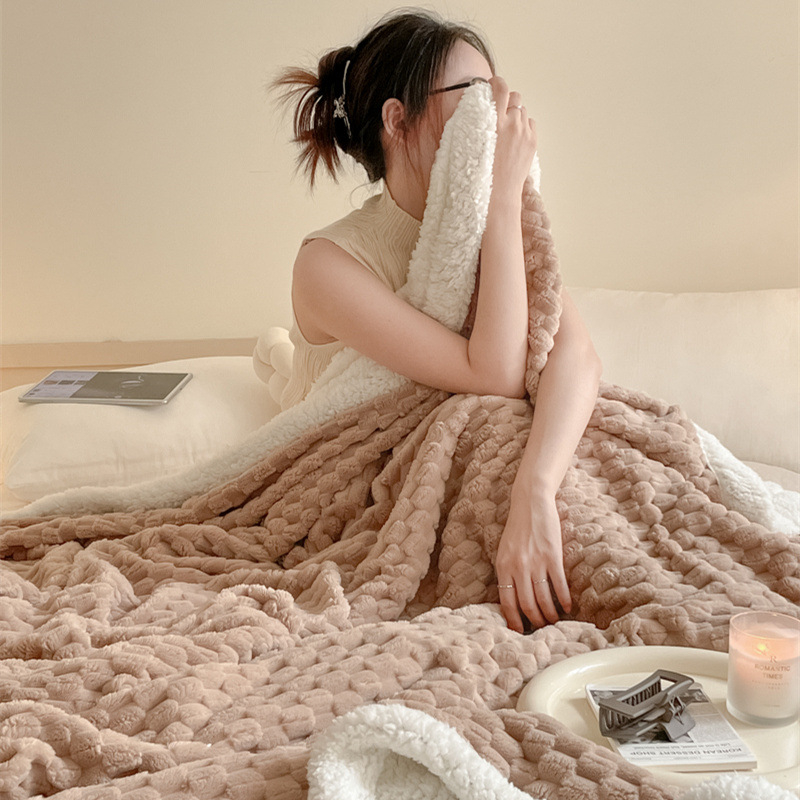 Ćebe od coral fleece s mliječno-velurom, za kauč, 220 g/m², jedinstven uzorak, jednostavan stil, proljeće i jesen