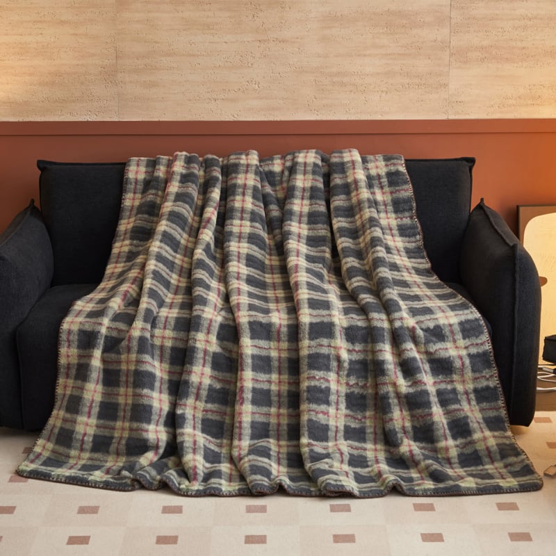 Зимно одеяло от млечен велур, с райета, полиестер, 250 г/м², свиване 2–3%, устойчивост на цвета 4