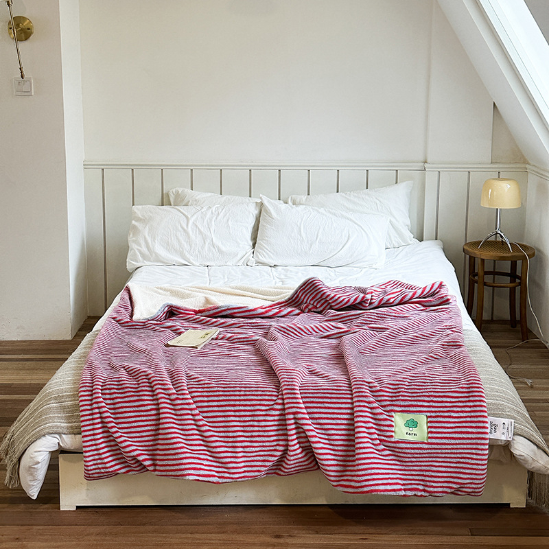 Полиестерово одеяло 1000 г, пролетно-есенно, модерен минималистичен стил, свиване 2-5%